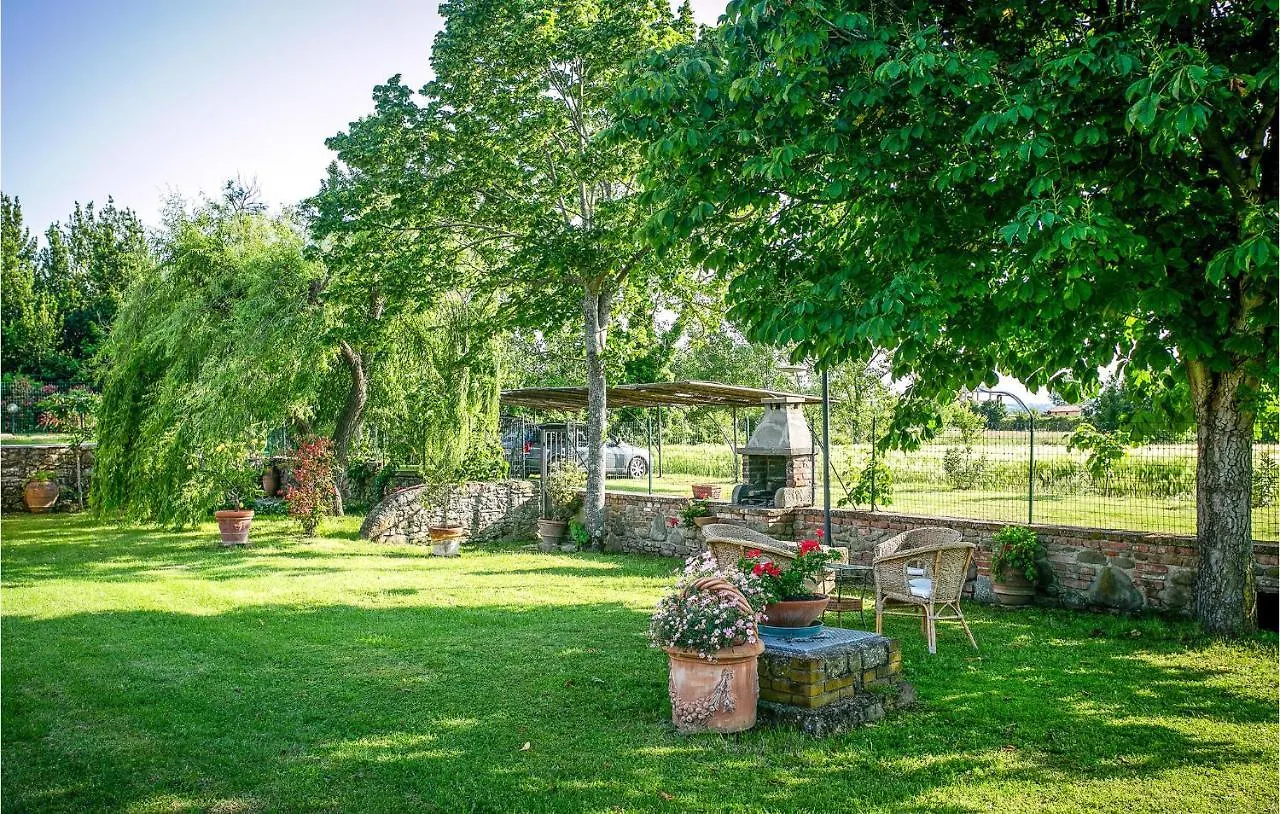 別荘 Cozy Home In Cortona With Outdoor Swimming Pool イタリア