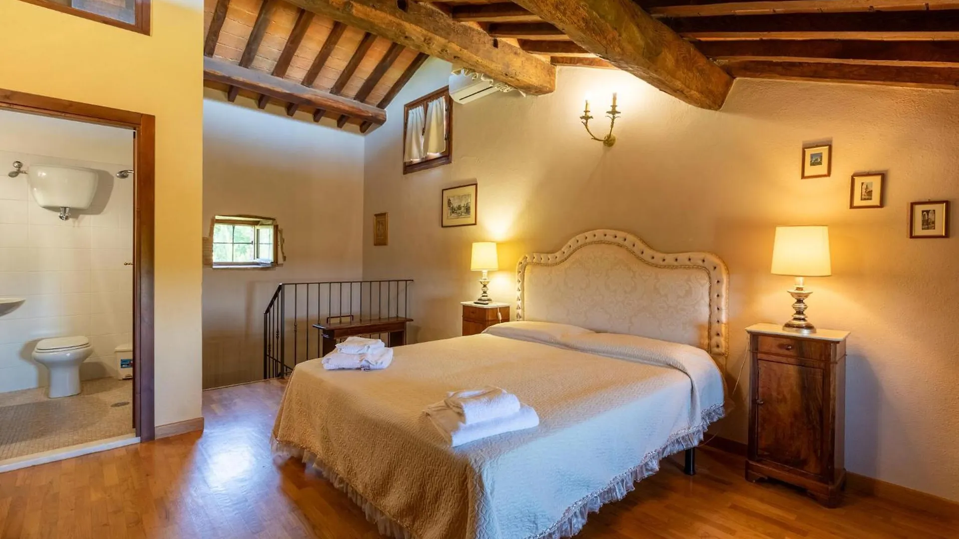 Cozy Home In Cortona With Outdoor Swimming Pool 0*,  イタリア